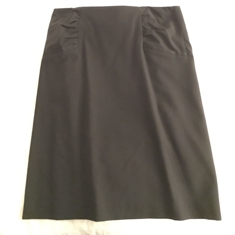 Bruuns Bazaar black pencil skirt. Sz 38.
